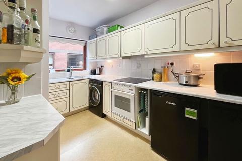 1 bedroom flat for sale, Harborough Road, Leicester LE2