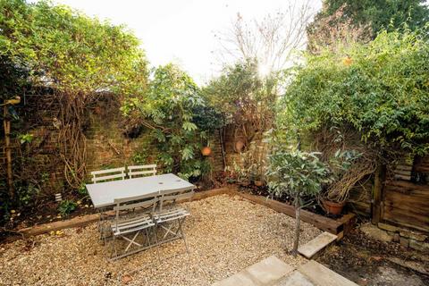 2 bedroom flat for sale, Cotherstone Road, London SW2