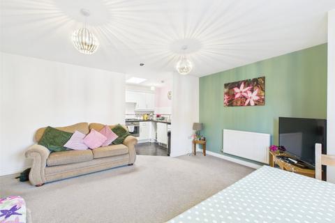 6 Bulford Close, Hucclecote, Gloucester, GL3 3AG