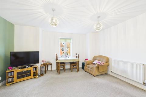 6 Bulford Close, Hucclecote, Gloucester, GL3 3AG