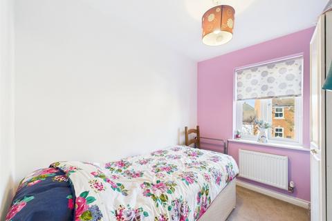 6 Bulford Close, Hucclecote, Gloucester, GL3 3AG
