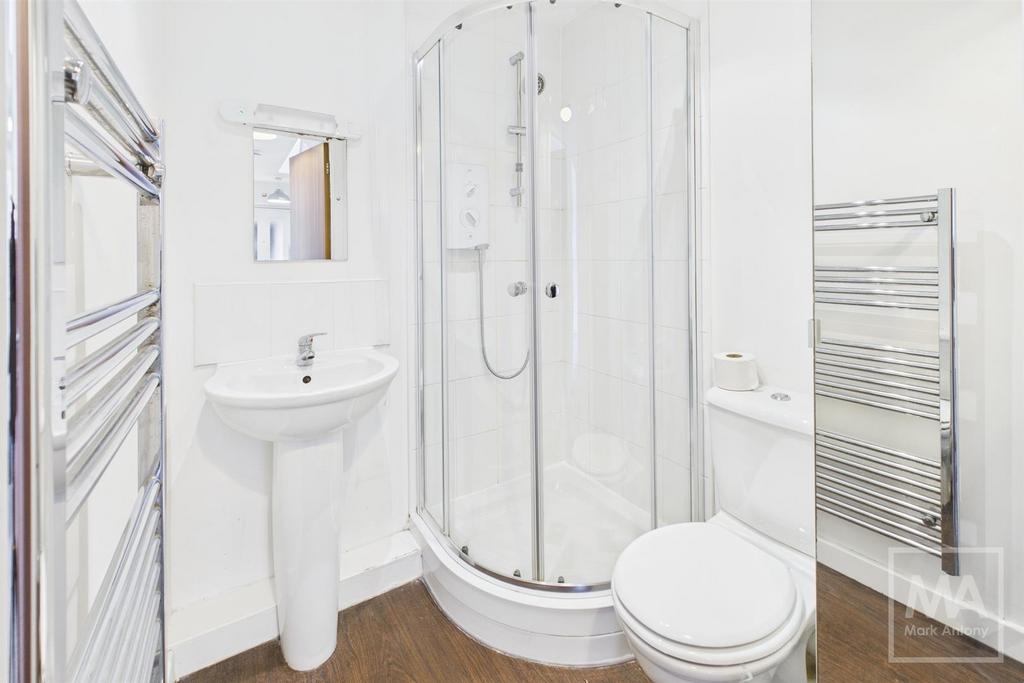 Main Bathroom
