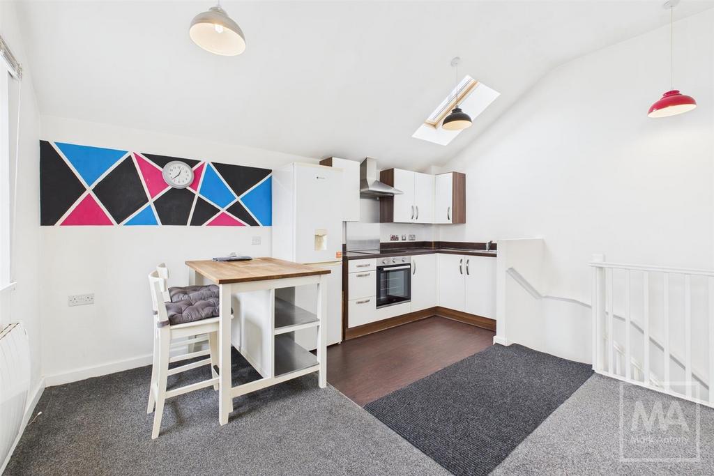 Kitchen/Dining Area
