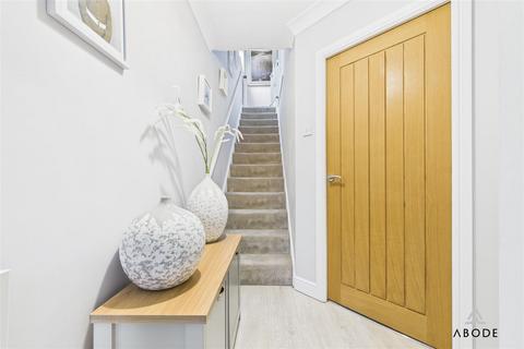 5 Dunnock Close, Uttoxeter, ST14 8XD