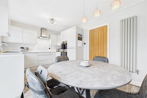5 Dunnock Close, Uttoxeter, ST14 8XD