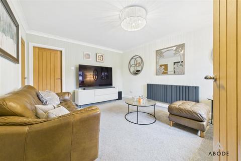 5 Dunnock Close, Uttoxeter, ST14 8XD