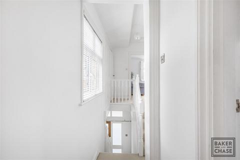 1 bedroom maisonette for sale, Little Park Gardens, Enfield EN2