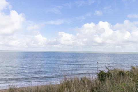 2 bedroom flat for sale, Lewis Crescent, Cliftonville, CT9