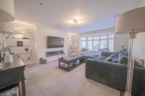 6 Brightwell Crescent, Dorridge, Solihull, B93 8HF