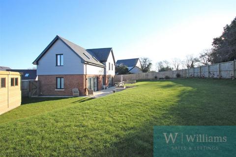 undefined, Paddock Close, Binstead