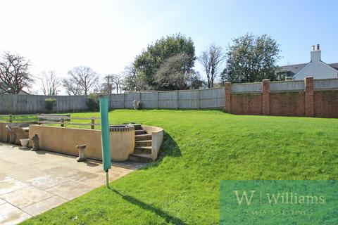 4 bedroom detached house for sale, Paddock Close, Binstead