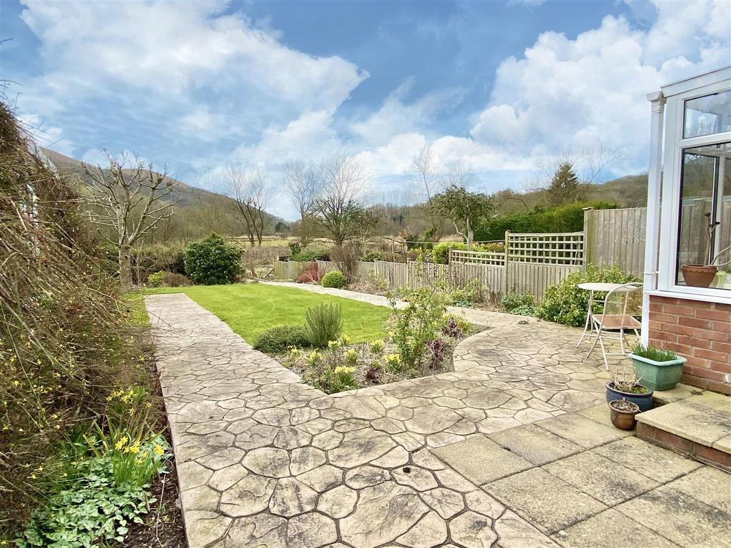 Garden 1.jpg