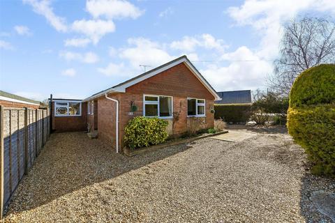 3 bedroom detached bungalow for sale, Mapletree Avenue, Horndean