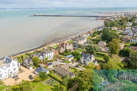 4 bedroom detached bungalow for sale, Augusta Road, Ryde