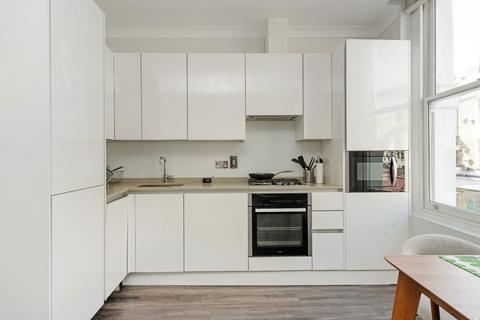 2 bedroom flat for sale, Fulham Road, Fulham, London