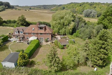 4 bedroom semi-detached house for sale - Drydell Lane, Pednor, Chesham, Buckinghamshire, HP5