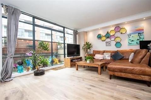 1 bedroom property for sale, Goat Wharf, London TW8