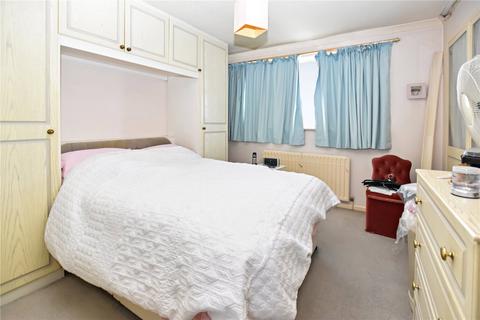 6 The Vyne, Bexleyheath, DA7 6DZ