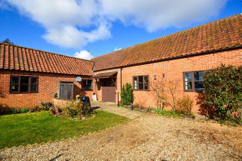 3 bedroom barn conversion to rent, Broom Green Road, North Elmham, NR20