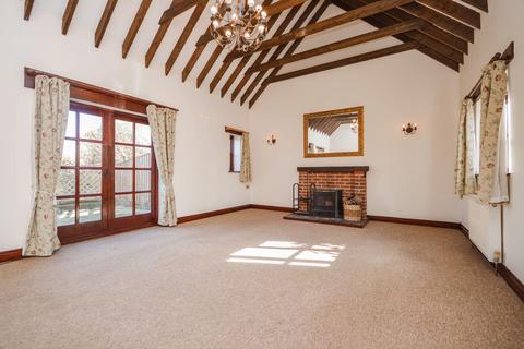 3 bedroom barn conversion to rent, Broom Green Road, North Elmham, NR20