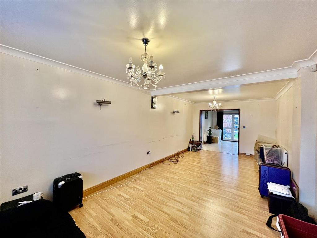 Through Lounge