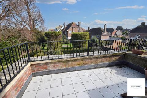 2 bedroom penthouse for sale, 4 Ratton Road, Eastbourne BN21