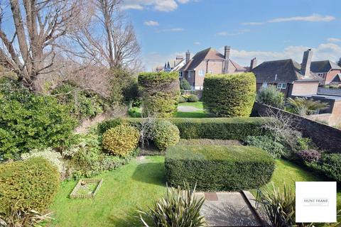 2 bedroom penthouse for sale, 4 Ratton Road, Eastbourne BN21
