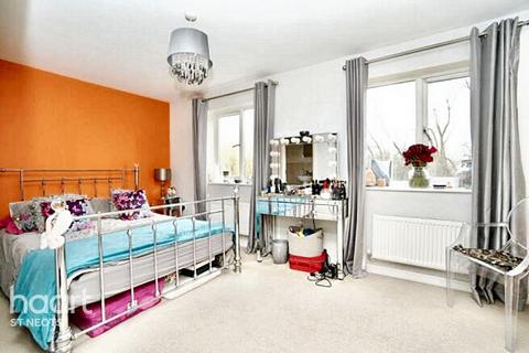 107 Skipper Way, Little Paxton, St Neots, PE19 6LT