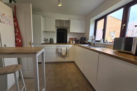 6 Tidcombe Close, Tiverton, EX16 4RA