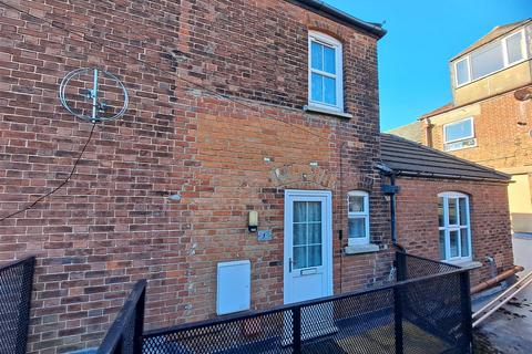 1 bedroom maisonette for sale, Bond Street, Cromer