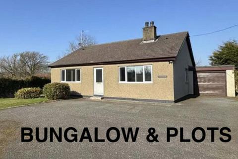 3 bedroom detached bungalow for sale, Caergeiliog, Caergeiliog, LL65
