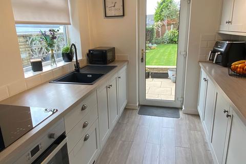 3 bedroom semi-detached house for sale, Barwick in Elmet, Gascoigne Road, LS15