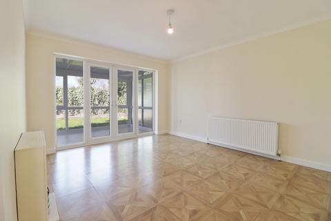 undefined, Woodthorpe Close, Shuttlewood, S44