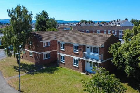 2 bedroom flat to rent, Wellesley Street, Taunton.