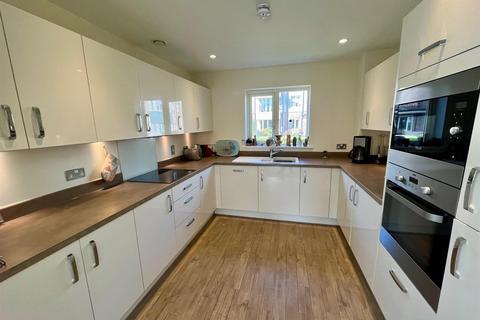 2 bedroom ground floor flat for sale, Hammond Way, Yateley GU46