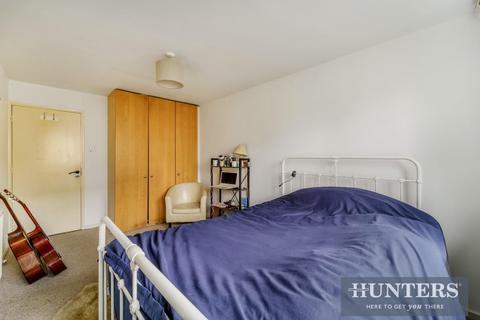 9, Julius Court Justin Close, Brentford, TW8 8QH