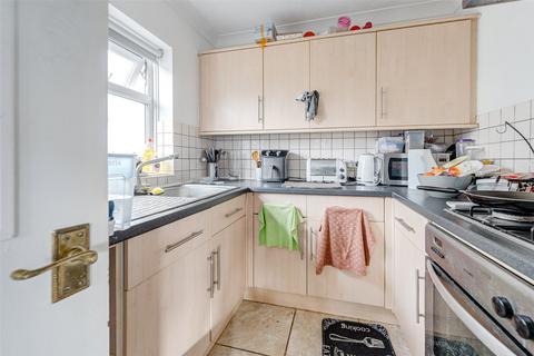 1 bedroom flat for sale, St Andrews Court, 17-19 Victoria Road, Worthing, West Sussex, BN11