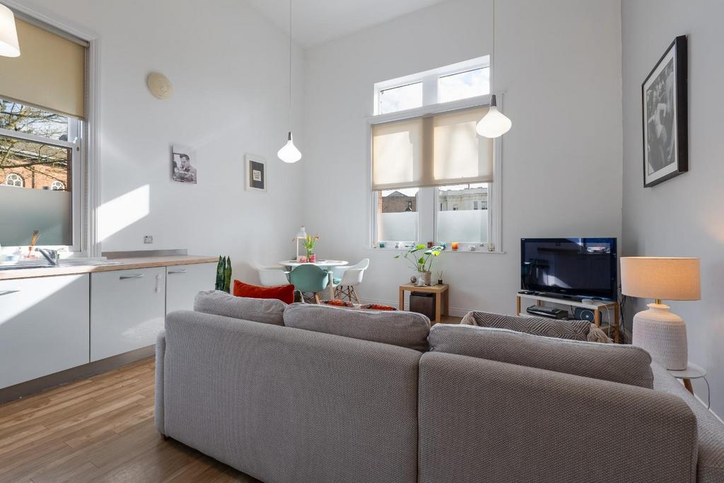 Living room-1.jpg