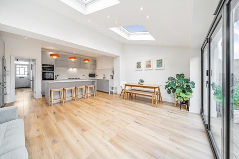 90 Durban Road, Beckenham, BR3 4EZ