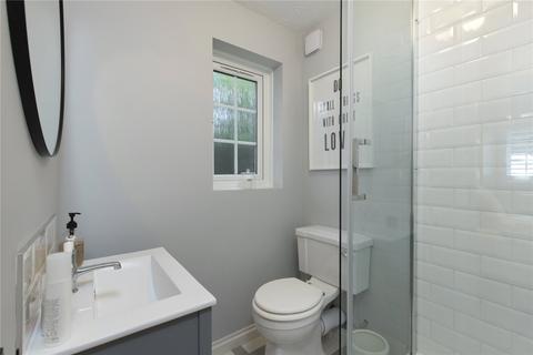 31 Selhurst Close, London, SW19 6AY