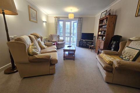 2 bedroom retirement property for sale, Malmesbury Road, Chippenham
