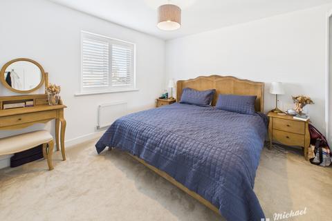 undefined, Leighton Buzzard LU7