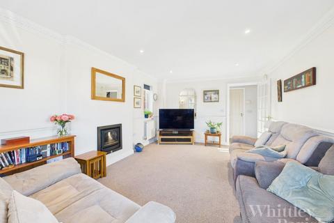 5 Bowling Green Close, Attleborough, NR17 2SA