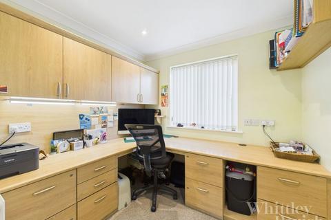 5 Bowling Green Close, Attleborough, NR17 2SA