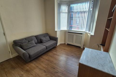 4 bedroom terraced house to rent, Great Western Street, M14 4DR