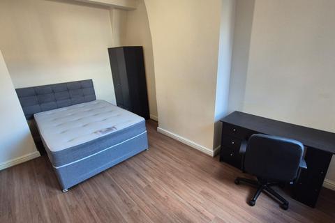 4 bedroom terraced house to rent, Great Western Street, M14 4DR