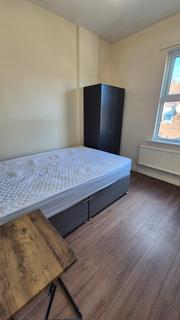 4 bedroom terraced house to rent, Great Western Street, M14 4DR