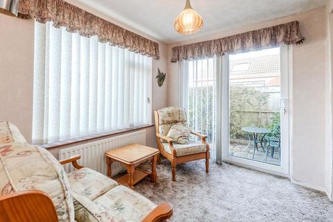 3 bedroom semi-detached bungalow for sale, Ainsdale Gardens, Newcastle Upon Tyne NE5