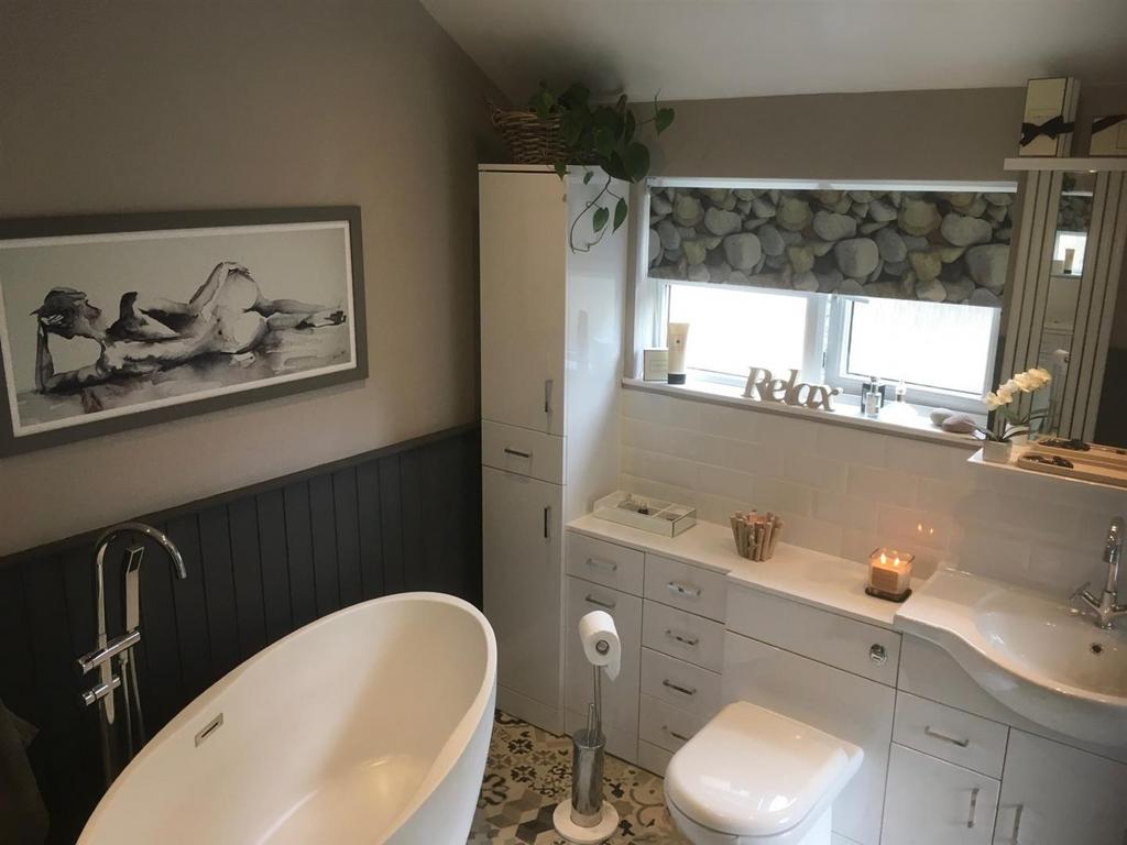 Thumbnail image5 (1).jpg