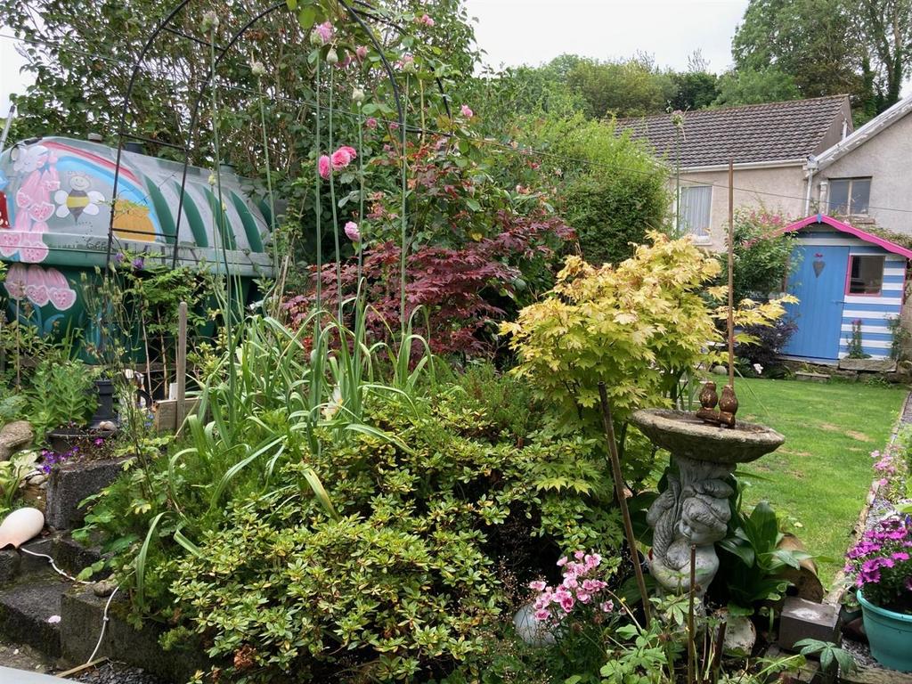 Thumbnail image0.jpg